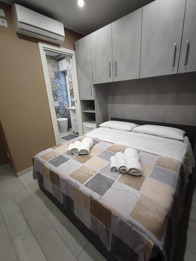 Bolano House Apartment คาตาเนีย ภายนอก รูปภาพ